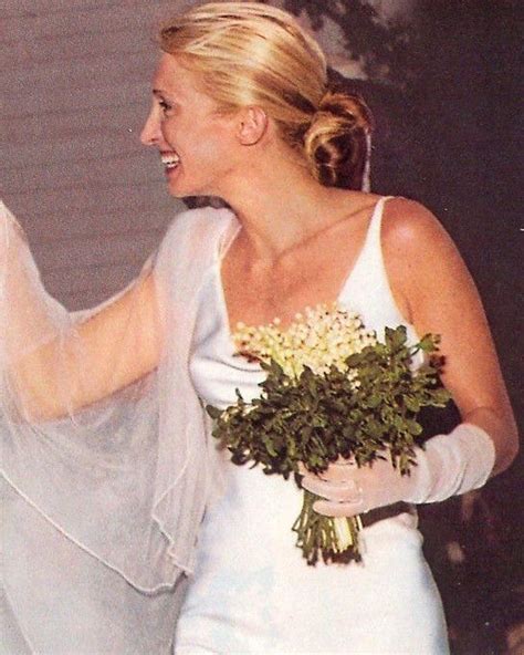 carolyn bessette wedding hair